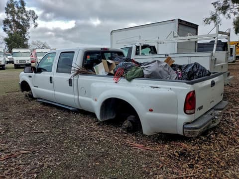 2000 Ford F-350 Super Duty, VIN 1FTWW32F4YEE47537. Фото 2 з 6 з аукціону Copart. Каталог авто зі США OpenDataCar.