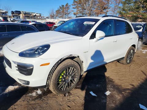 2017 Porsche Cayenne, VIN WP1AE2A26HLA74324. Фото 1 з 6 з аукціону Copart. Каталог авто зі США OpenDataCar.