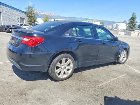 2013 Chrysler 200, VIN 1C3CCBAB8DN639997. Zdjęcie 3 z 6 z aukcji Copart. Katalog aut z USA OpenDataCar.