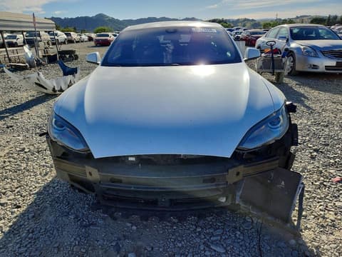 2015 Tesla Model S, VIN 5YJSA1E11FF115133. Фото 5 з 6 з аукціону Copart. Каталог авто зі США OpenDataCar.