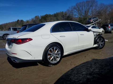 2025 Mercedes-benz E-Class, VIN W1KLF4HB1SA096071. Фото 3 з 6 з аукціону Copart. Каталог авто зі США OpenDataCar.