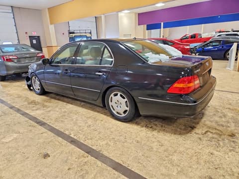 2002 Lexus LS 430, VIN JTHBN30F420063863. Фото 2 из 6 с аукциона Copart. Каталог авто из США OpenDataCar.