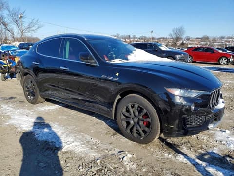 2017 Maserati Levante, VIN ZN661XUL8HX245554. Фото 4 з 6 з аукціону Copart. Каталог авто зі США OpenDataCar.