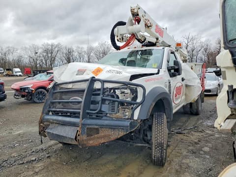 2017 Ford F-550 Super Duty, VIN 1FDUF5HT5HEE22044. Фото 1 з 6 з аукціону Copart. Каталог авто зі США OpenDataCar.