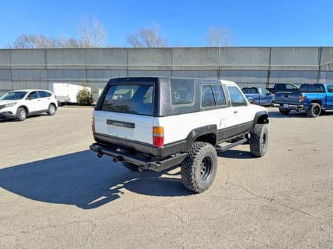 1988 Toyota 4Runner, VIN JT3VN66W1J0002906. Фото 4 з 6 з аукціону Copart. Каталог авто зі США OpenDataCar.