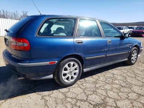 2000 Volvo V40, VIN YV1VW2559YF519250. Фото 3 из 6 с аукциона Copart. Каталог авто из США OpenDataCar.