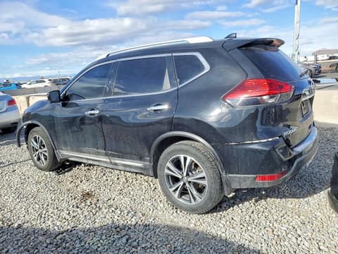2017 Nissan Rogue, VIN 5N1AT2MV2HC880010. Фото 2 з 6 з аукціону Copart. Каталог авто зі США OpenDataCar.
