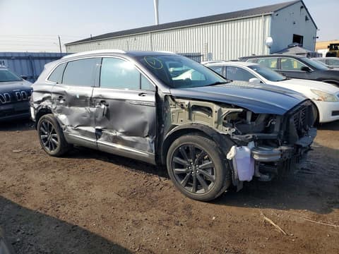 2022 Lincoln Nautilus, VIN 2LMPJ8K9XNBL16422. Фото 4 з 6 з аукціону Copart. Каталог авто зі США OpenDataCar.