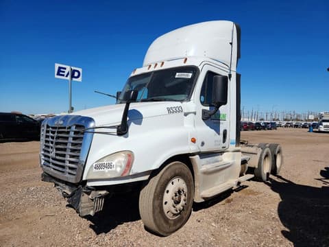 2017 Freightliner Cascadia 125, VIN 3AKJGEDR7HSHE1290. Фото 2 з 6 з аукціону Copart. Каталог авто зі США OpenDataCar.
