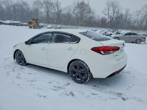 2018 Kia Forte, VIN 3KPFL4A74JE198112. Фото 2 з 6 з аукціону Copart. Каталог авто зі США OpenDataCar.