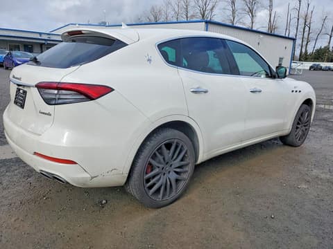 2022 Maserati Levante, VIN ZN661XUA4NX402779. Фото 3 з 6 з аукціону Copart. Каталог авто зі США OpenDataCar.
