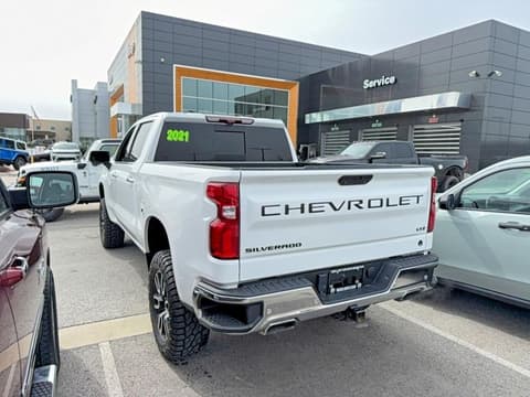 2021 Chevrolet Silverado, VIN 3GCUYGEL2MG109051. Фото 3 з 6 з аукціону Copart. Каталог авто зі США OpenDataCar.