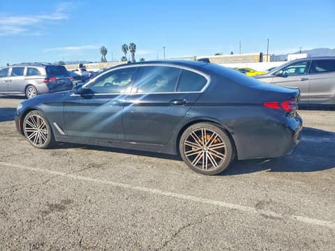 2021 Bmw 5 Series, VIN WBA13BJ00MCF62300. Фото 2 з 6 з аукціону Copart. Каталог авто зі США OpenDataCar.