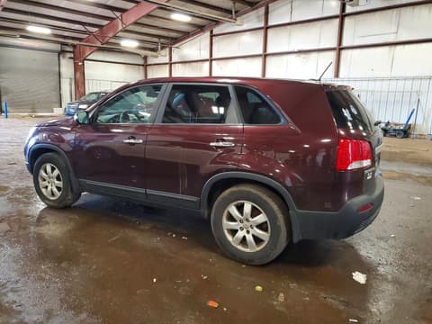 2013 Kia Sorento, VIN 5XYKT4A11DG354267. Фото 2 з 6 з аукціону Copart. Каталог авто зі США OpenDataCar.