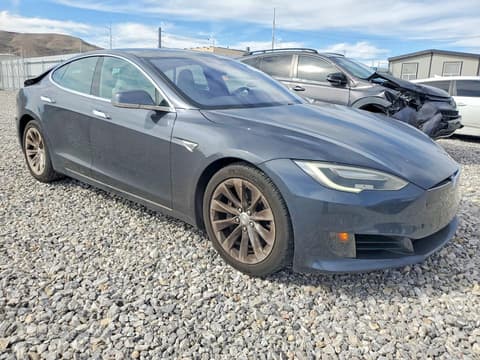 2016 Tesla Model S, VIN 5YJSA1E10GF153387. Фото 4 з 6 з аукціону Copart. Каталог авто зі США OpenDataCar.