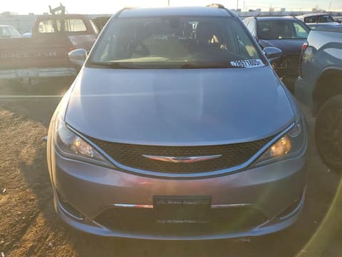 2017 Chrysler Pacifica, VIN 2C4RC1BG2HR831290. Фото 5 з 6 з аукціону Copart. Каталог авто зі США OpenDataCar.