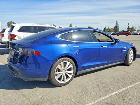 2015 Tesla Model S, VIN 5YJSA1E2XFF120162. Фото 3 з 6 з аукціону Copart. Каталог авто зі США OpenDataCar.