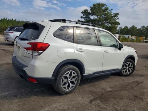 2021 Subaru Forester, VIN JF2SKAJC5MH444937. Photo 3 of 6 from Copart auction. OpenDataCar US salvage catalog.