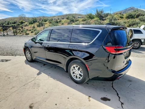 2026 Chrysler Pacifica, VIN 2C4RC1BG9TR220777. Фото 2 з 6 з аукціону Copart. Каталог авто зі США OpenDataCar.