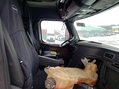 2020 Freightliner Cascadia 126, VIN 3AKJHHDR9LSLT1793. Фото 5 из 6 с аукциона Copart. Каталог авто из США OpenDataCar.