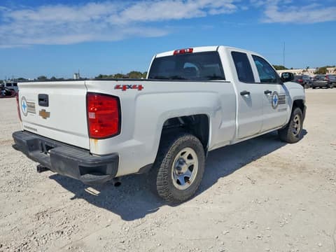 2015 Chevrolet Silverado, VIN 1GCVKPEH2FZ431743. Photo 3 of 6 from Copart auction. OpenDataCar US salvage catalog.