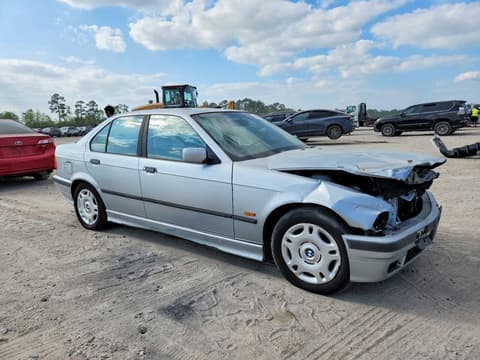 1997 Bmw 3 Series, VIN WBACC9328VEE56697. Zdjęcie 4 z 6 z aukcji Copart. Katalog aut z USA OpenDataCar.