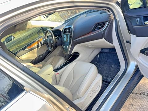 2017 Lincoln MKC, VIN 5LMTJ2DH2HUL68893. Фото 5 из 6 с аукциона Copart. Каталог авто из США OpenDataCar.