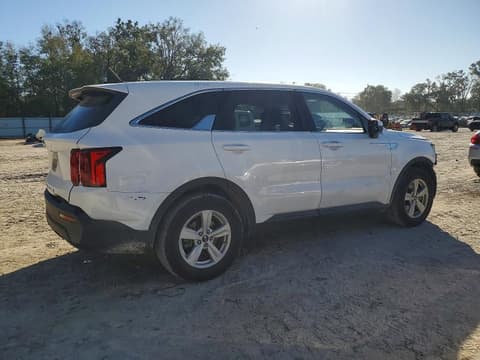 2021 Kia Sorento, VIN 5XYRG4LC1MG001741. Zdjęcie 3 z 6 z aukcji Copart. Katalog aut z USA OpenDataCar.