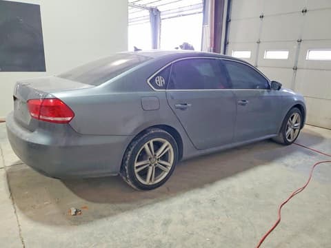 2014 Volkswagen Passat, VIN 1VWBN7A37EC070805. Фото 3 з 6 з аукціону Copart. Каталог авто зі США OpenDataCar.