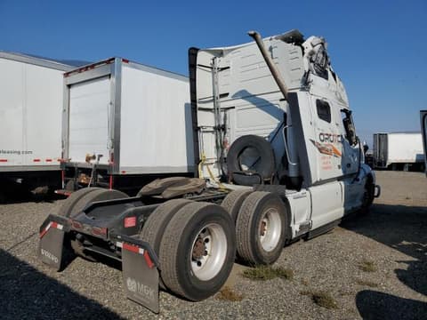 2024 Volvo VN, VIN 4V4NC9EH3RN620832. Фото 4 з 6 з аукціону Copart. Каталог авто зі США OpenDataCar.