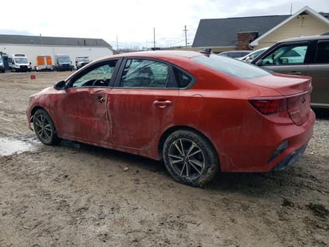 2022 Kia Forte, VIN 3KPF24AD9NE486688. Фото 2 з 6 з аукціону Copart. Каталог авто зі США OpenDataCar.