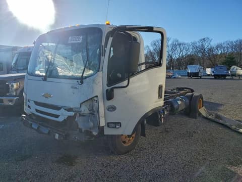 2021 Chevrolet LCF 4500HD, VIN JALCDW161M7006201. Фото 2 из 6 с аукциона Copart. Каталог авто из США OpenDataCar.