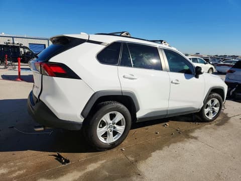 2019 Toyota RAV4, VIN 2T3W1RFV7KW010764. Фото 3 з 6 з аукціону Copart. Каталог авто зі США OpenDataCar.