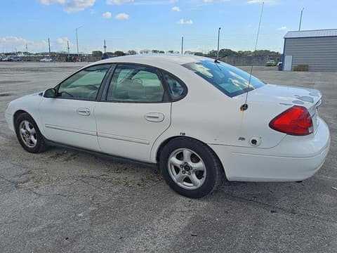 2002 Ford Taurus, VIN 1FAFP53U82A194863. Фото 2 з 6 з аукціону Copart. Каталог авто зі США OpenDataCar.