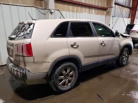 2011 Kia Sorento, VIN 5XYKTCA19BG057142. Фото 3 з 6 з аукціону Copart. Каталог авто зі США OpenDataCar.