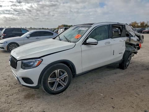 2017 Mercedes-benz GLC-Class, VIN WDC0G4KB0HF198163. Фото 1 з 6 з аукціону Copart. Каталог авто зі США OpenDataCar.