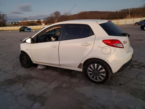 2014 Mazda 2, VIN JM1DE1KY3E0172705. Фото 2 з 6 з аукціону Copart. Каталог авто зі США OpenDataCar.
