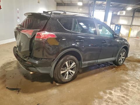 2018 Toyota RAV4, VIN 2T3RFREV6JW850193. Фото 3 з 6 з аукціону Copart. Каталог авто зі США OpenDataCar.