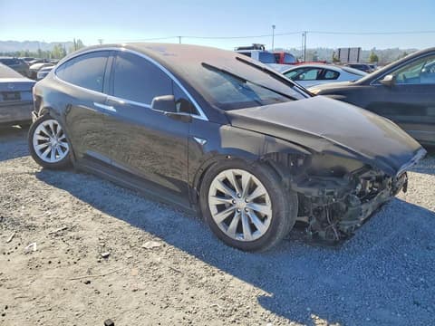 2016 Tesla Model X, VIN 5YJXCBE27GF017594. Фото 4 з 6 з аукціону Copart. Каталог авто зі США OpenDataCar.