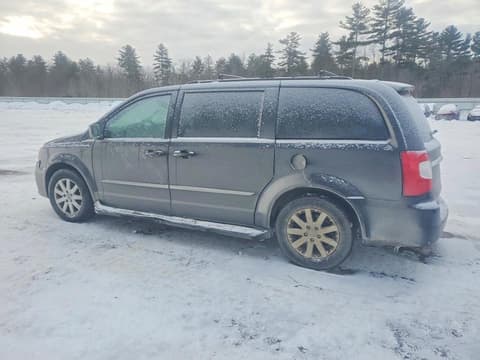 2015 Chrysler Town & Country, VIN 2C4RC1BG4FR619777. Фото 2 из 6 с аукциона Copart. Каталог авто из США OpenDataCar.