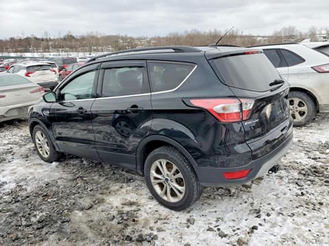 2017 Ford Escape, VIN 1FMCU9GD5HUE03907. Фото 2 з 6 з аукціону Copart. Каталог авто зі США OpenDataCar.