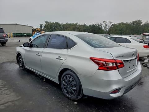 2017 Nissan Sentra, VIN 3N1AB7AP4HL685141. Zdjęcie 2 z 6 z aukcji Copart. Katalog aut z USA OpenDataCar.