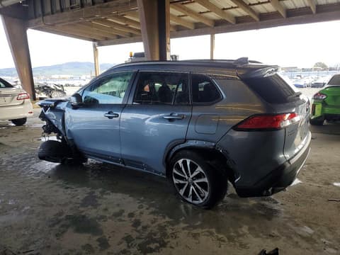 2022 Toyota Corolla Cross, VIN 7MUDAAAG3NV030944. Zdjęcie 2 z 6 z aukcji Copart. Katalog aut z USA OpenDataCar.