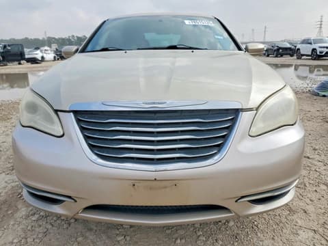 2014 Chrysler 200, VIN 1C3CCBBB8EN136826. Фото 5 из 6 с аукциона Copart. Каталог авто из США OpenDataCar.