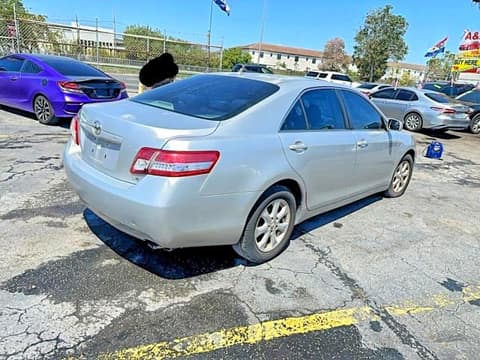 2011 Toyota Camry, VIN 4T1BF3EK5BU765411. Фото 4 з 6 з аукціону Copart. Каталог авто зі США OpenDataCar.