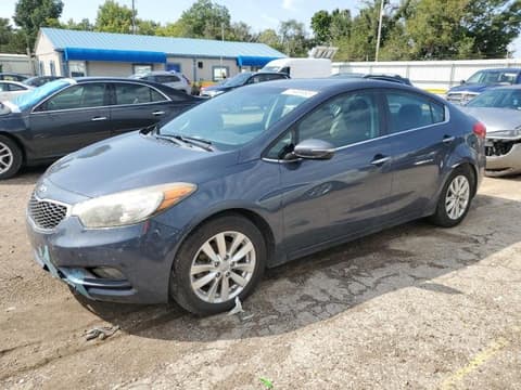 2015 Kia Forte, VIN KNAFX4A84F5282217. Фото 1 з 6 з аукціону Copart. Каталог авто зі США OpenDataCar.