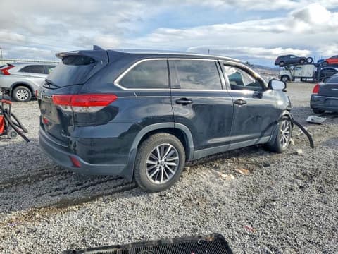 2019 Toyota Highlander, VIN 5TDJZRFHXKS575072. Фото 3 з 6 з аукціону Copart. Каталог авто зі США OpenDataCar.