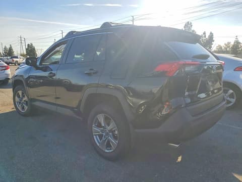 2025 Toyota RAV4, VIN 4T3MWRFVXSU206805. Фото 2 з 6 з аукціону Copart. Каталог авто зі США OpenDataCar.