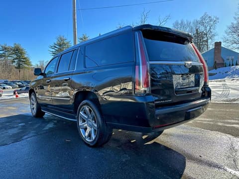 2019 Cadillac Escalade ESV, VIN 1GYS4GKJ7KR201124. Фото 2 з 6 з аукціону Copart. Каталог авто зі США OpenDataCar.