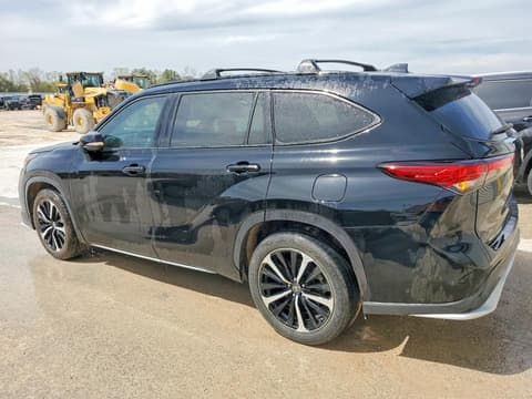 2021 Toyota Highlander, VIN 5TDLZRAH7MS052563. Фото 2 з 6 з аукціону Copart. Каталог авто зі США OpenDataCar.